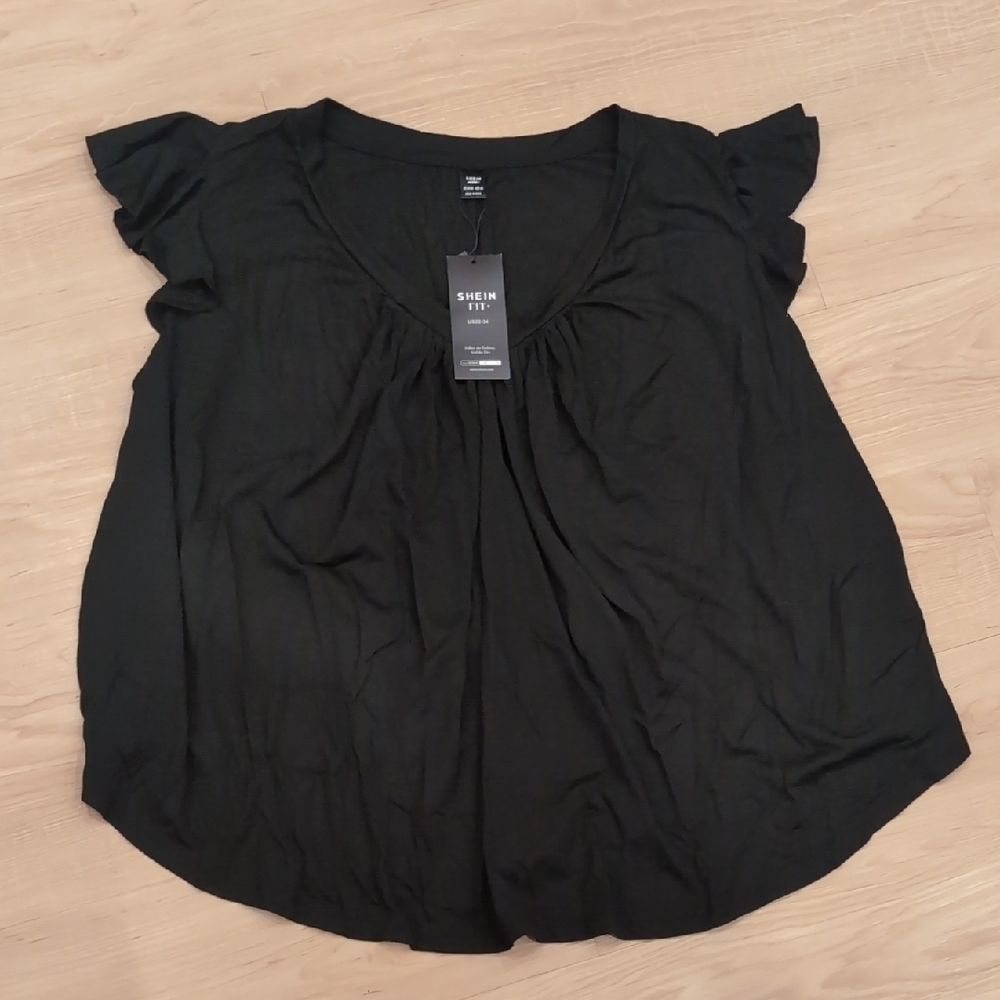 SHEIN Black Ruffle Sleeve Top 6X